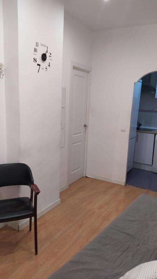Apartamento 2 Dormitorios Cerca De Manuel Becerra Madrid Eksteriør billede